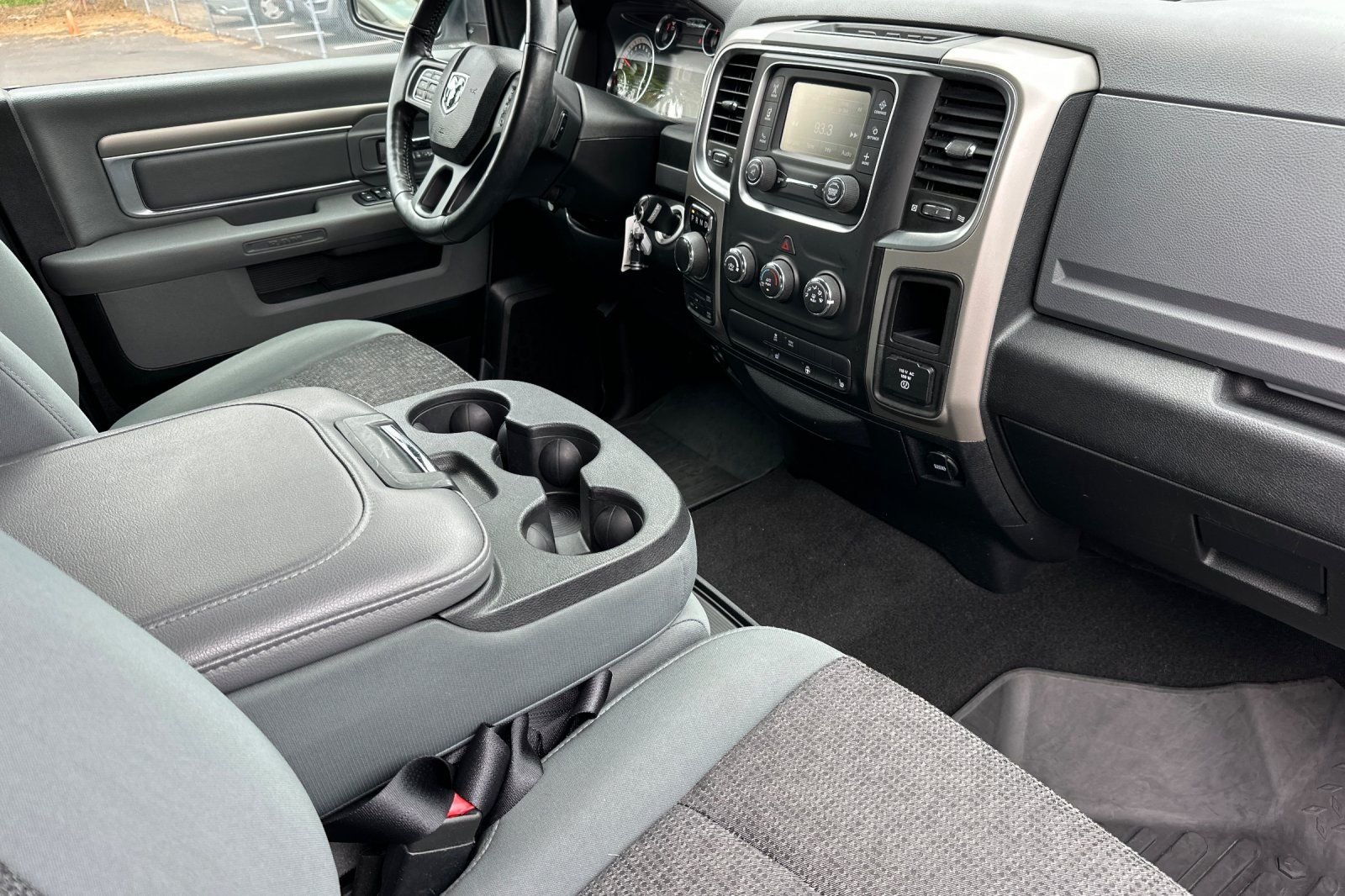 Used 2018 White Ram SLT image 17