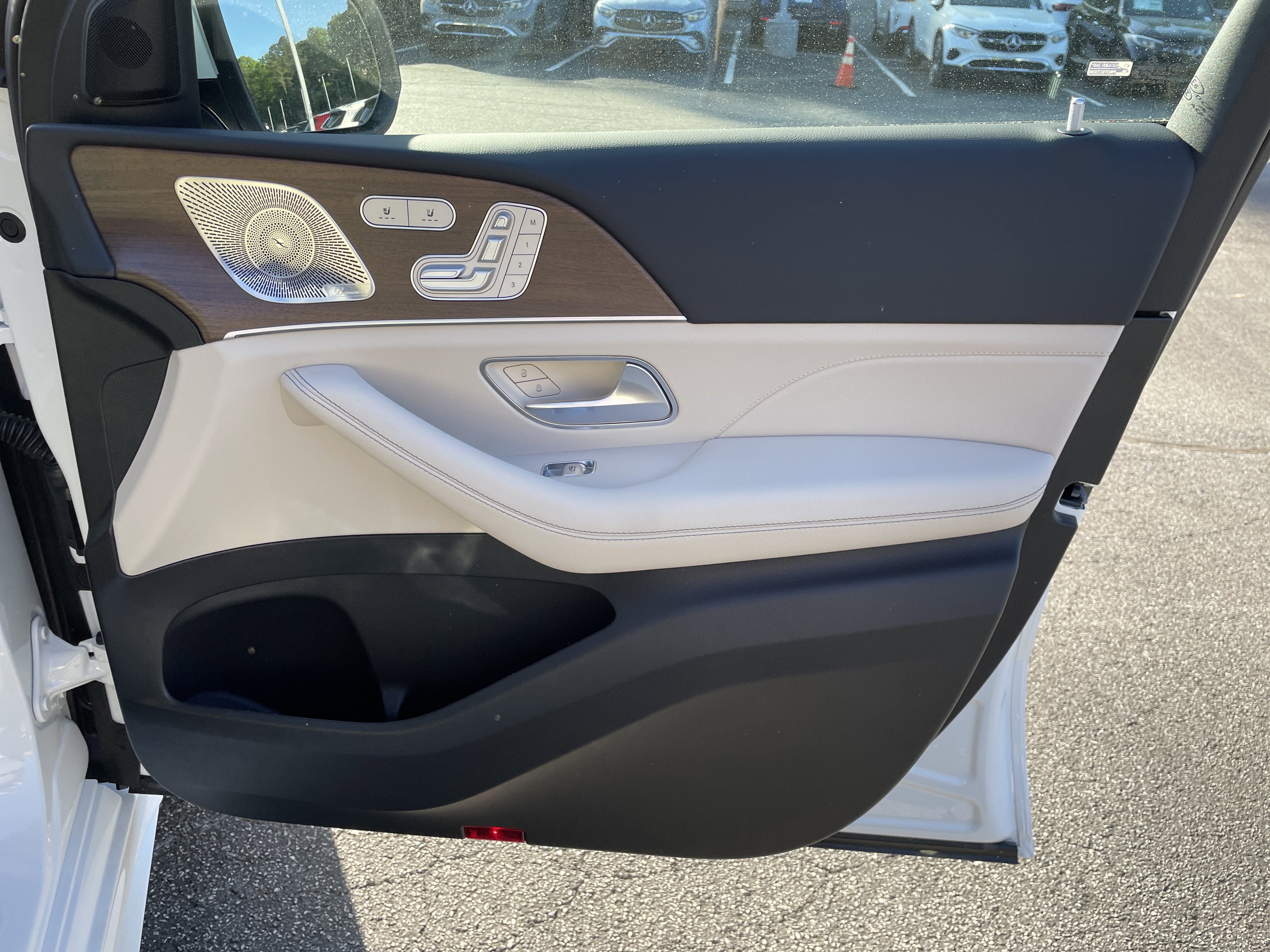 New 2026 Polar White Mercedes-Benz GLE 450 4MATIC® Coupe image 41