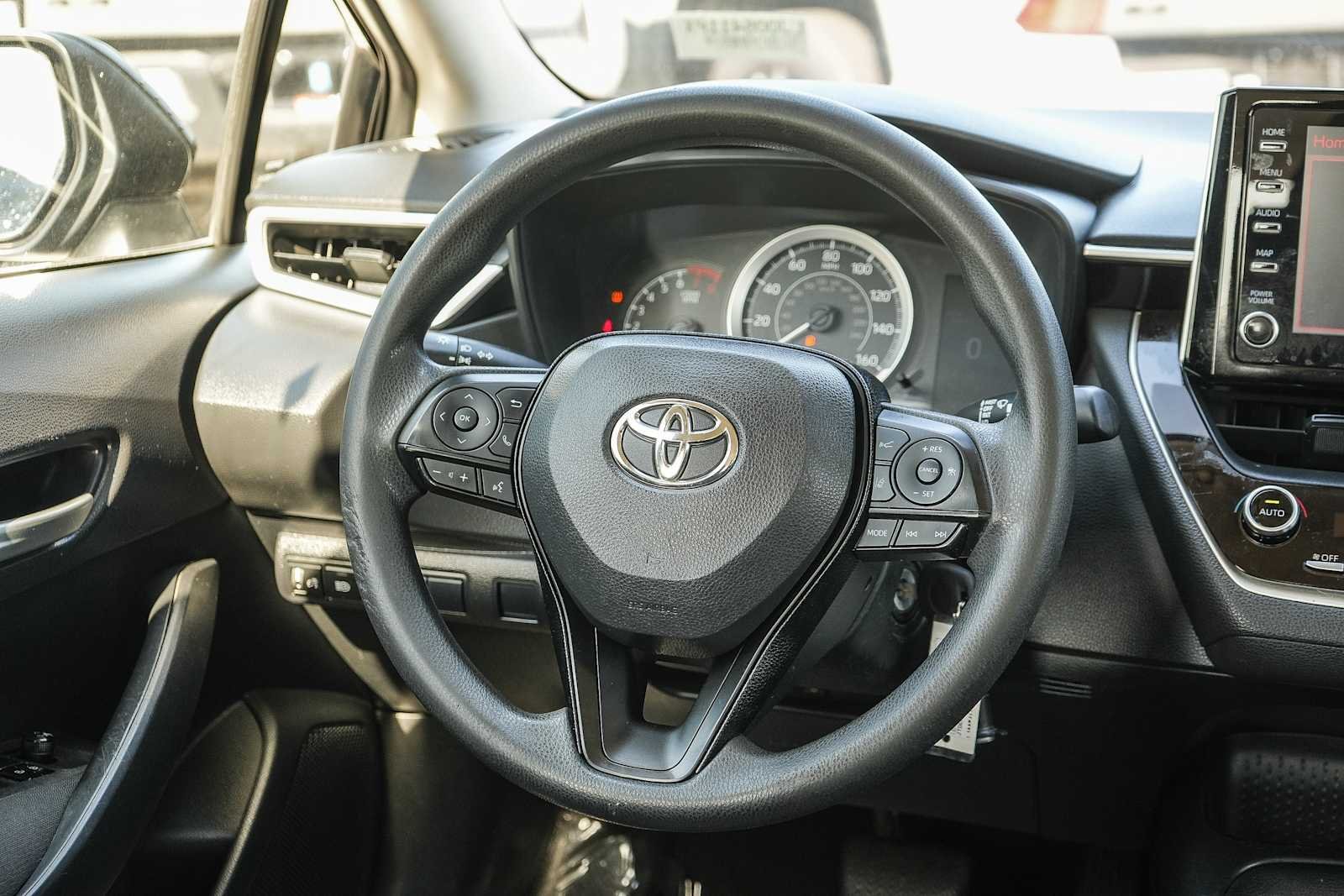 2020 Toyota Corolla LE - Photo 13