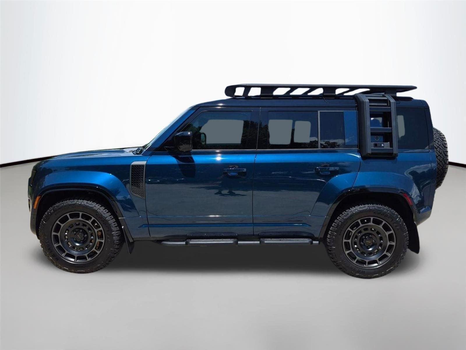 New 2026 Sargasso Blue Premium Metallic Land Rover OCTA image 8