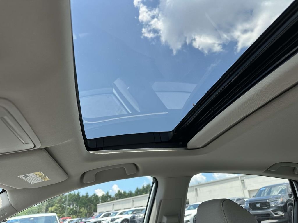 2025 Honda Accord SE - Photo 18