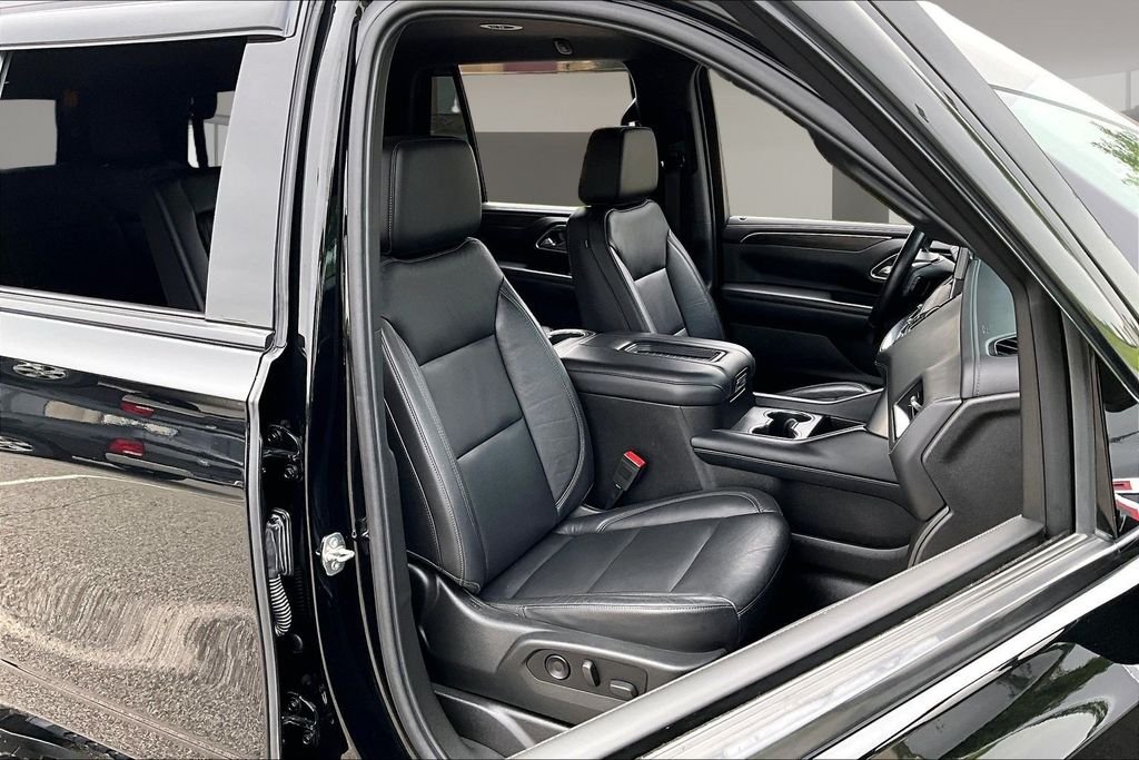 Used 2021 Black Chevrolet Z71 image 7