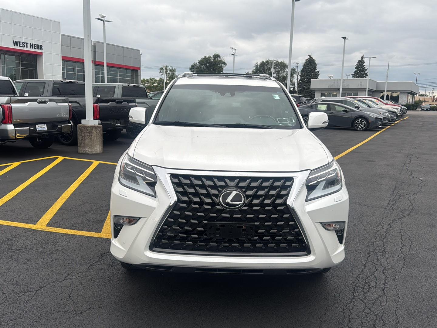 Used 2023 Eminent White Pearl Lexus  image 2