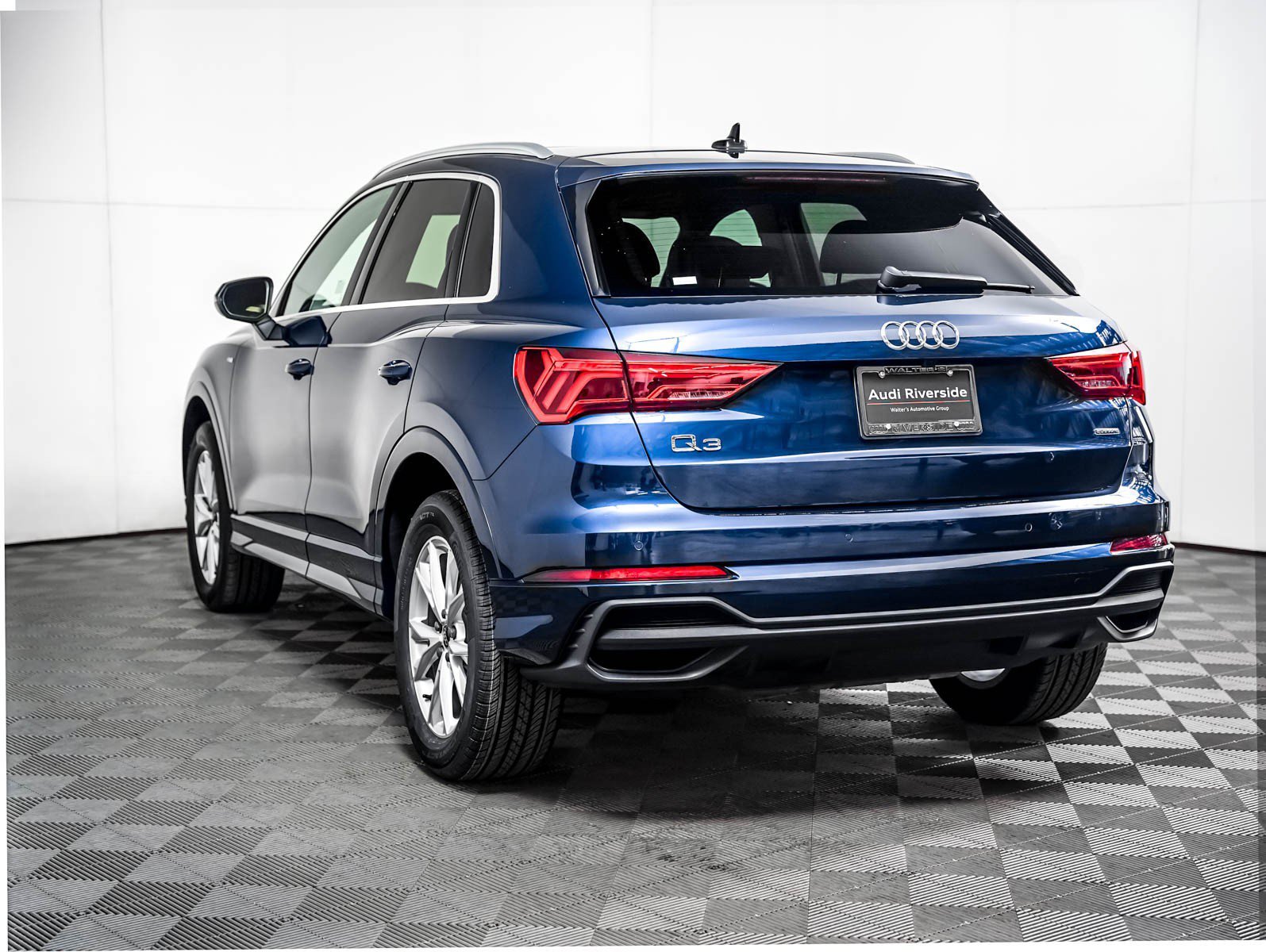 Used 2023 Navarra Blue Me Audi S line Premium image 2