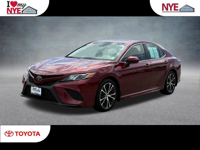 2018 Toyota Camry SE