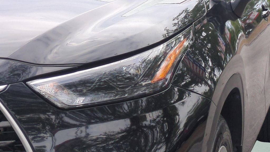 2024 Toyota Highlander LE - Photo 25