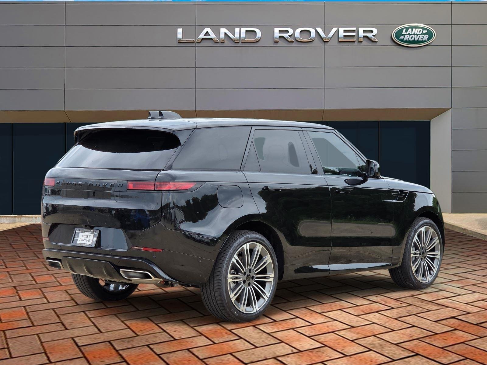 New 2026 Santorini Black Land Rover Dynamic SE image 6