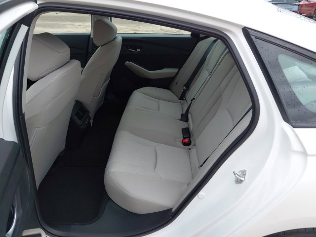 New 2026 Platinum White Pearl Honda SE image 25