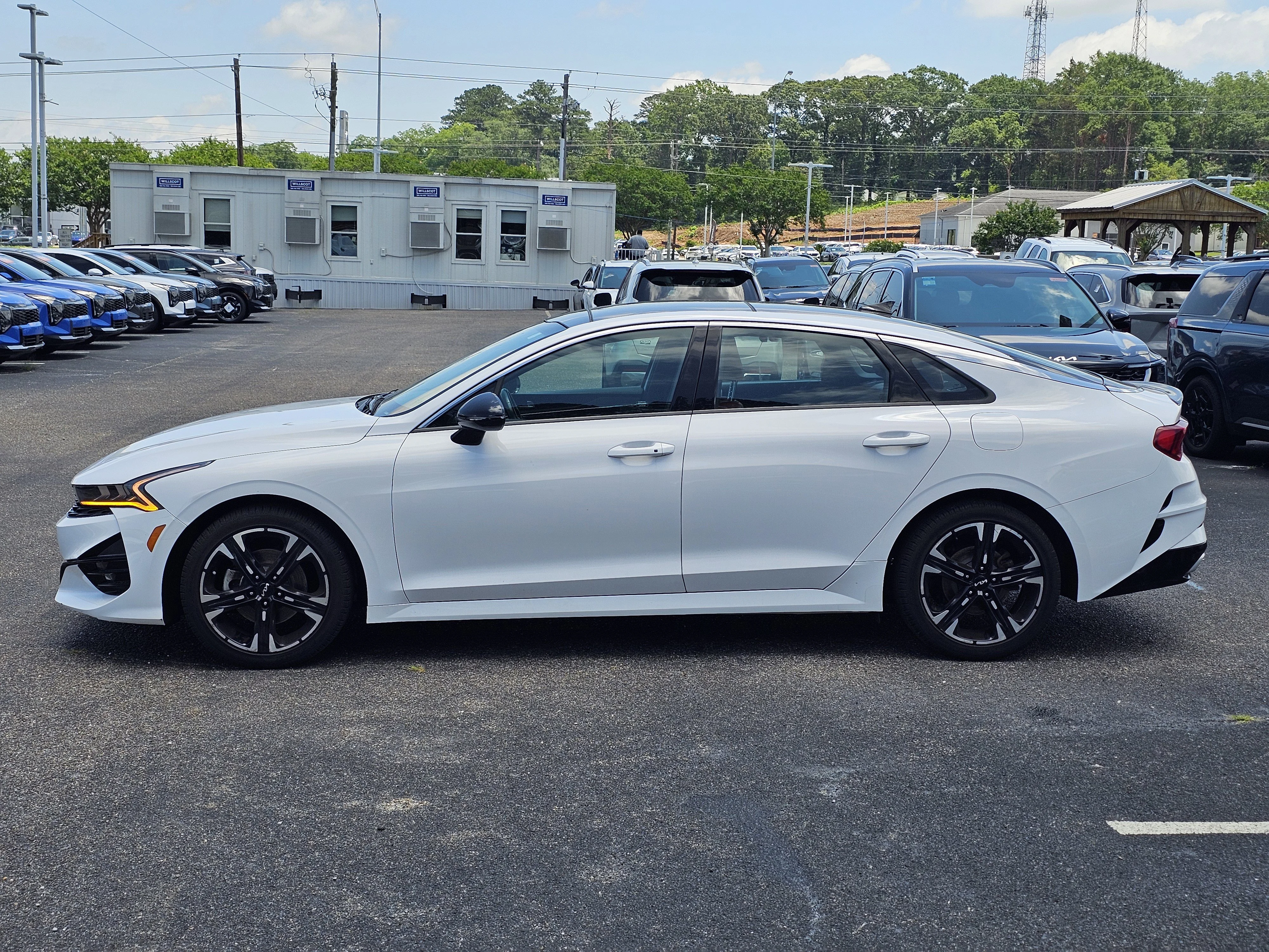 Used 2022 Glacial White Pearl Kia GT-Line image 7