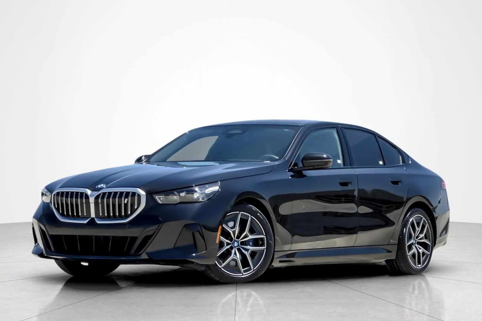 2024 BMW i5 eDrive40's photo