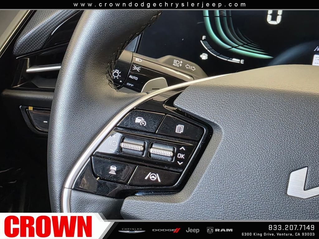 Used 2023 White Kia EX image 29
