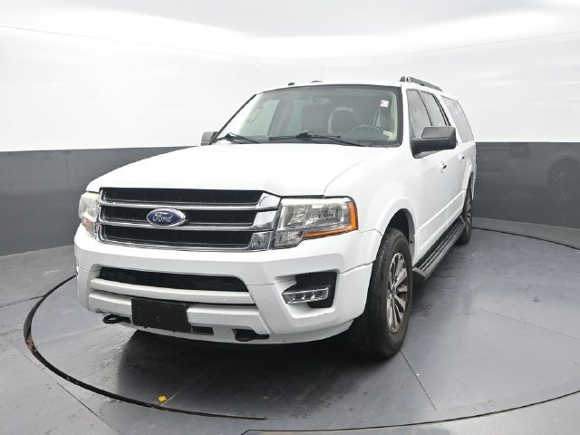 Used 2017 White Ford XLT image 2