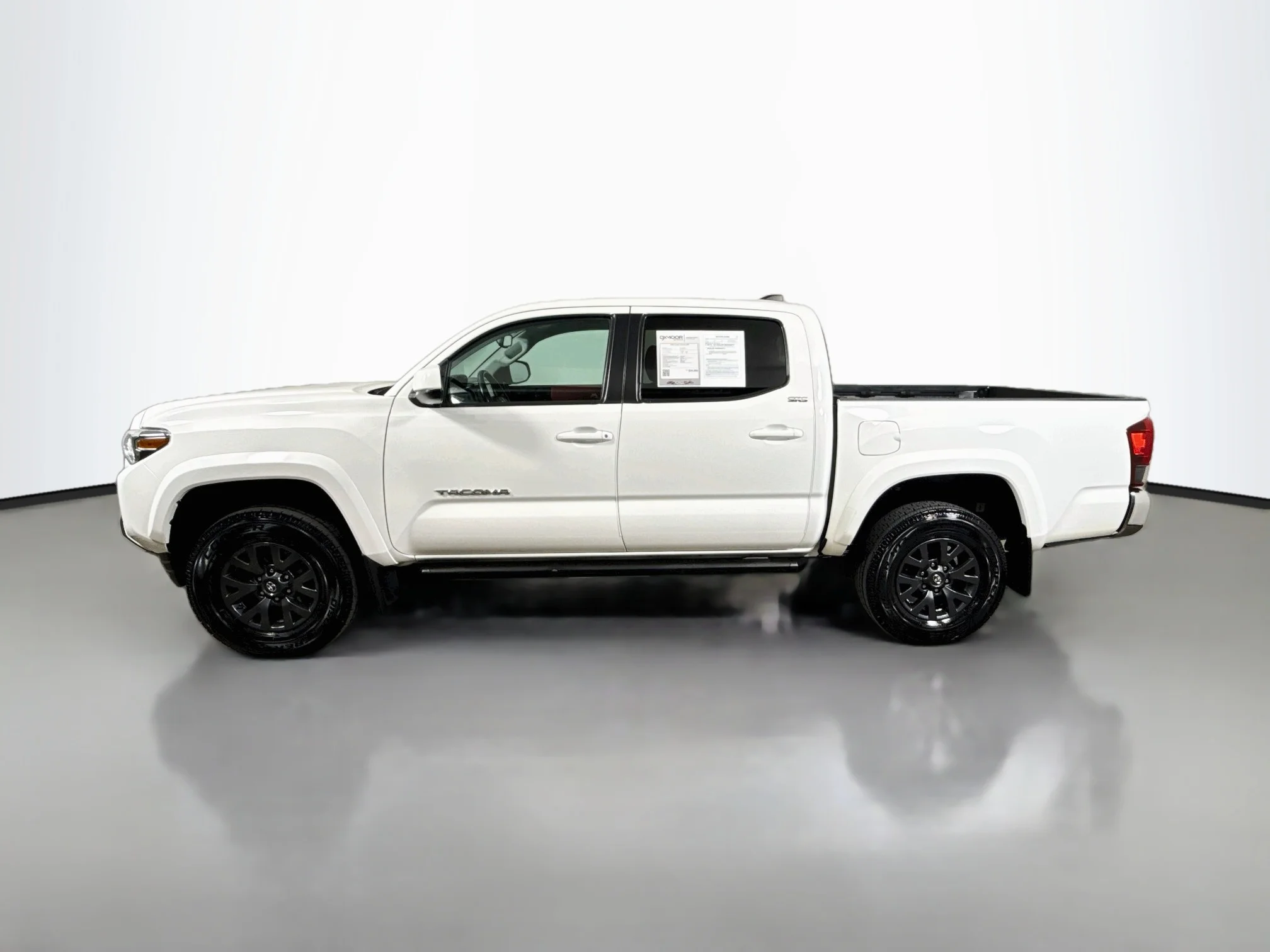 Certified Used 2023 Ice Cap Toyota SR5 image 4