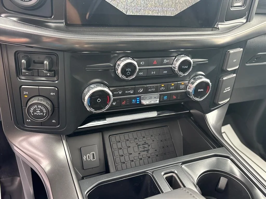New 2026 Star White Metallic Tri-Coat Ford Lariat® image 36