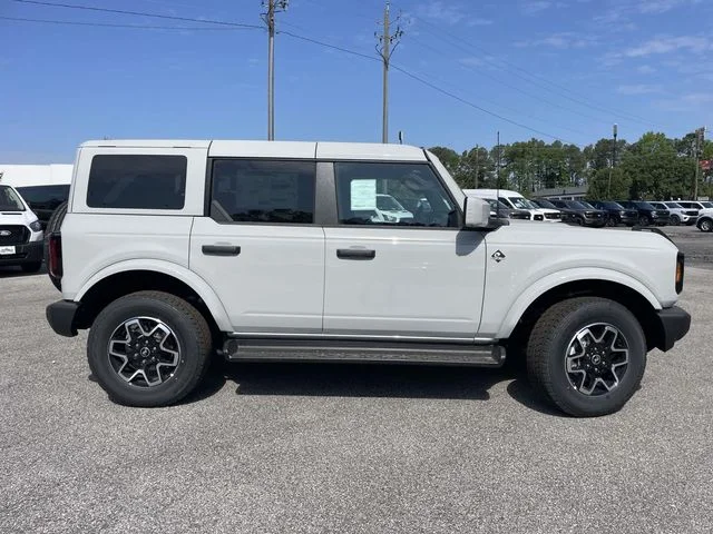 New 2026 White Ford Outer Banks image 2