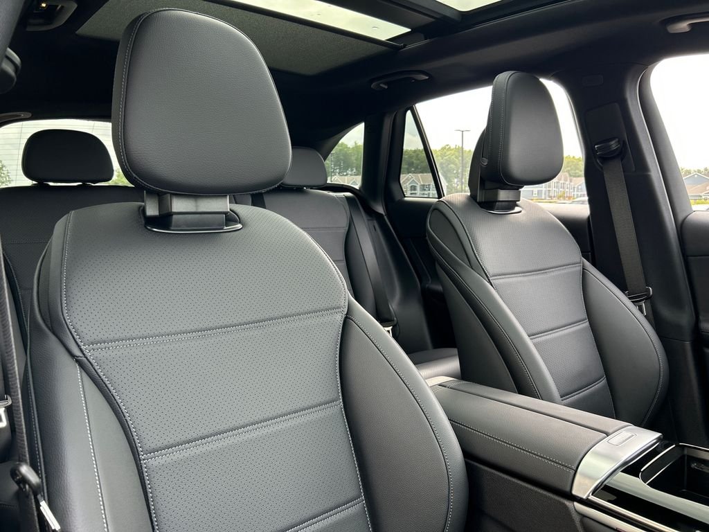 New 2026 Black Mercedes-Benz GLC 300 image 26