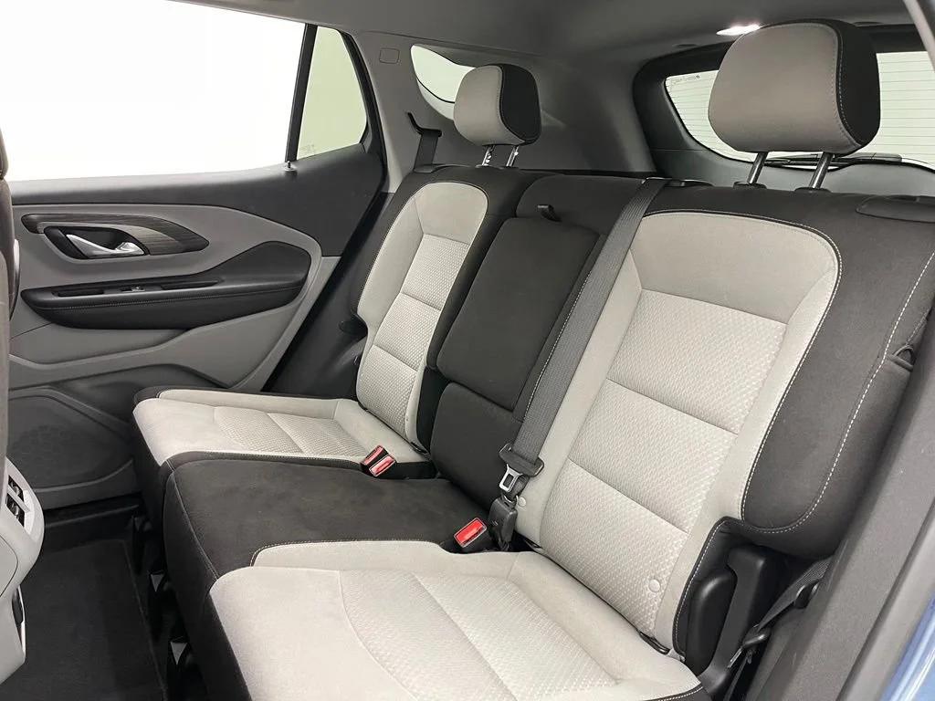 Used 2024 Downpour Metallic GMC SLE image 35