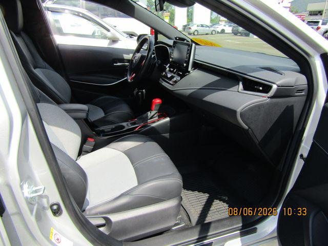 Certified Used 2020 CLASSIC SILVER MET Toyota  image 26