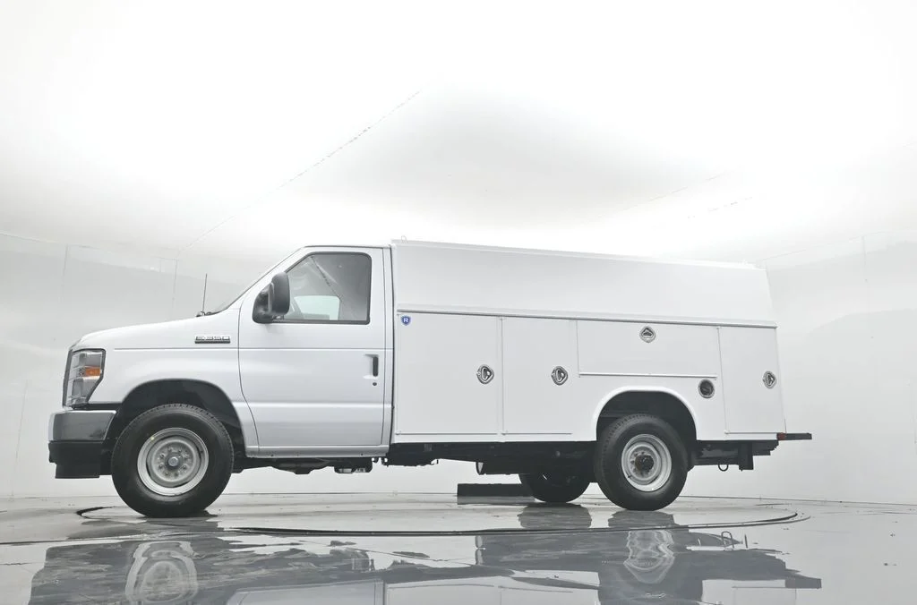 New 2026 White Ford Base image 86