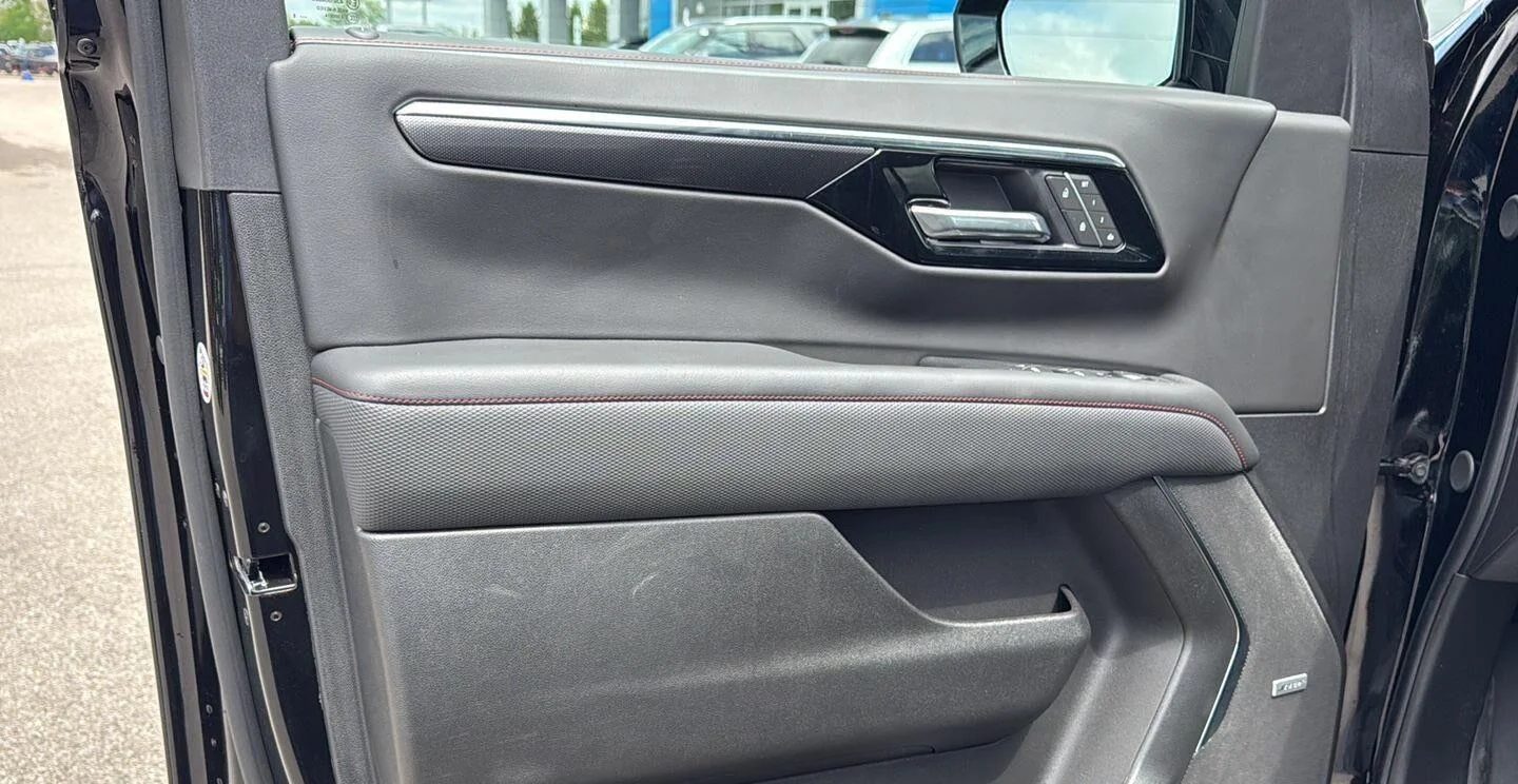 Used 2025 Black Chevrolet RST image 18
