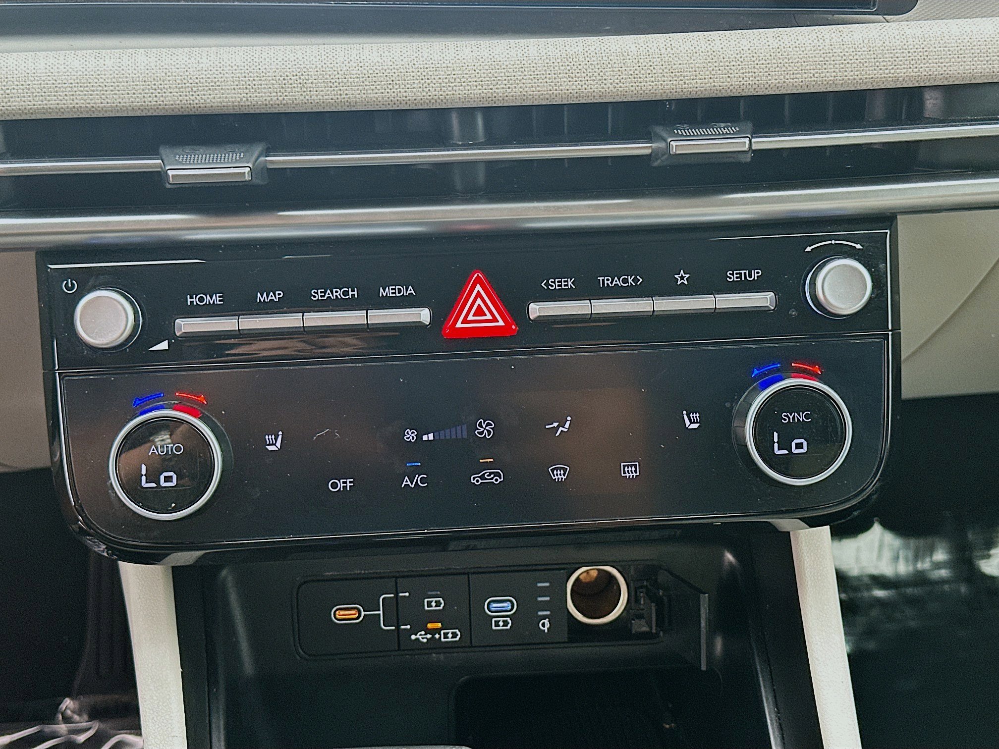 Used 2025 Rockwood Green Hyundai SEL Convenience image 13