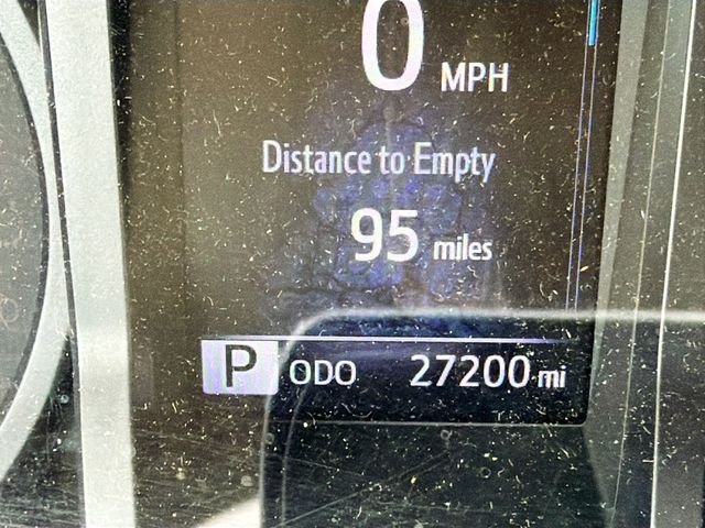 Certified Used 2022 Silver Toyota SR image 9