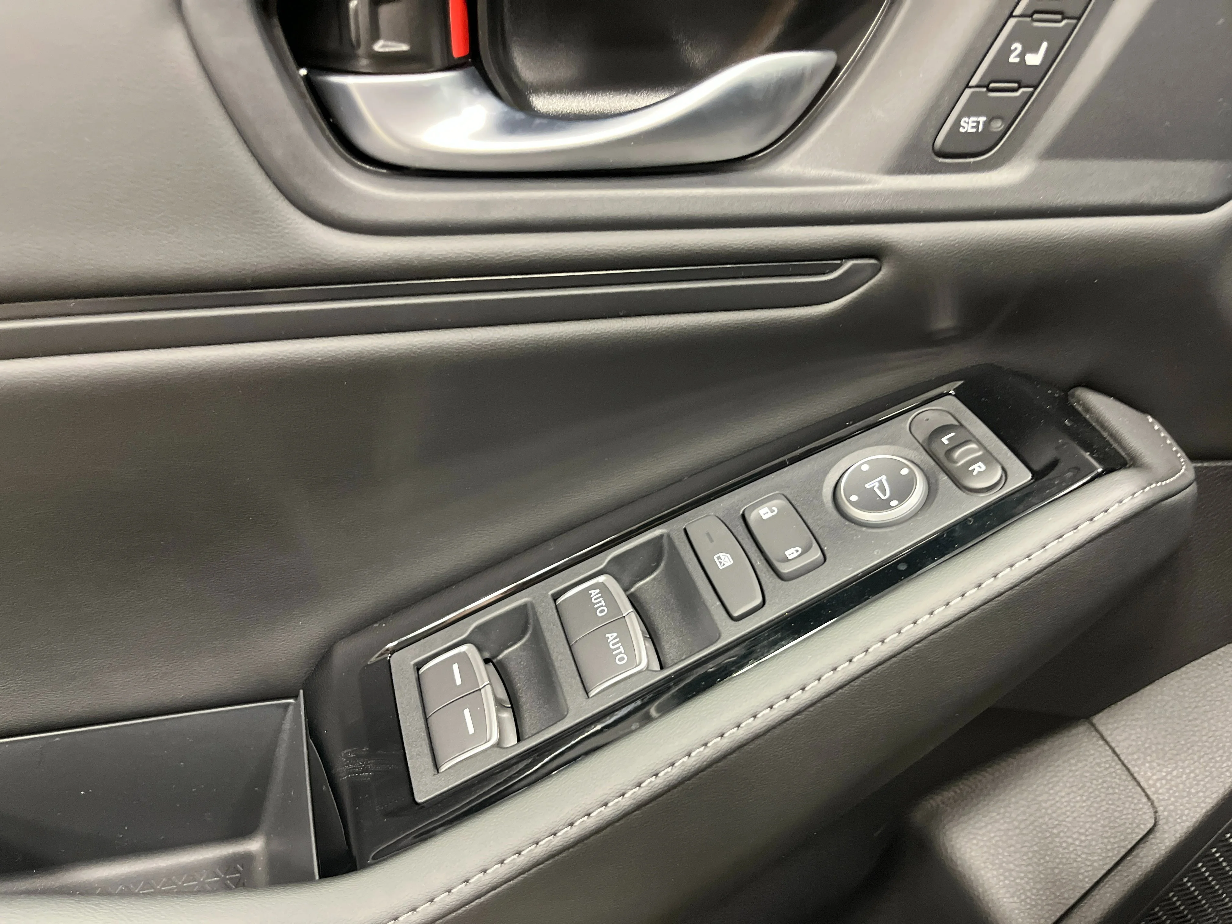 New 2026 Urban Gray Pearl Honda Touring image 11