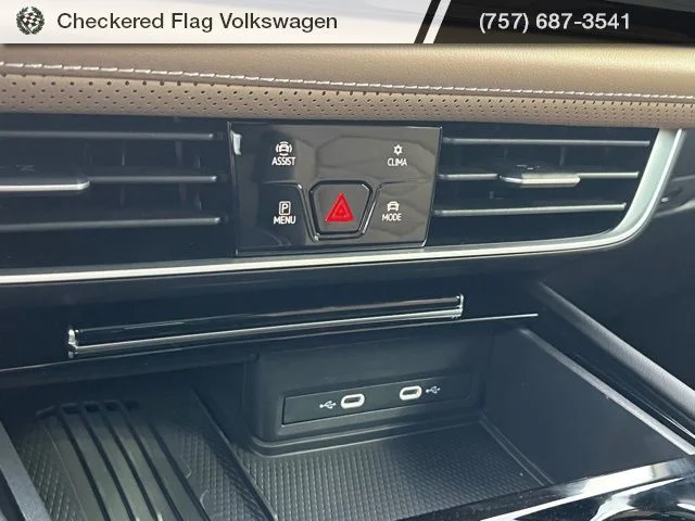 New 2026 White Volkswagen 2.0T SE w/Technology image 42