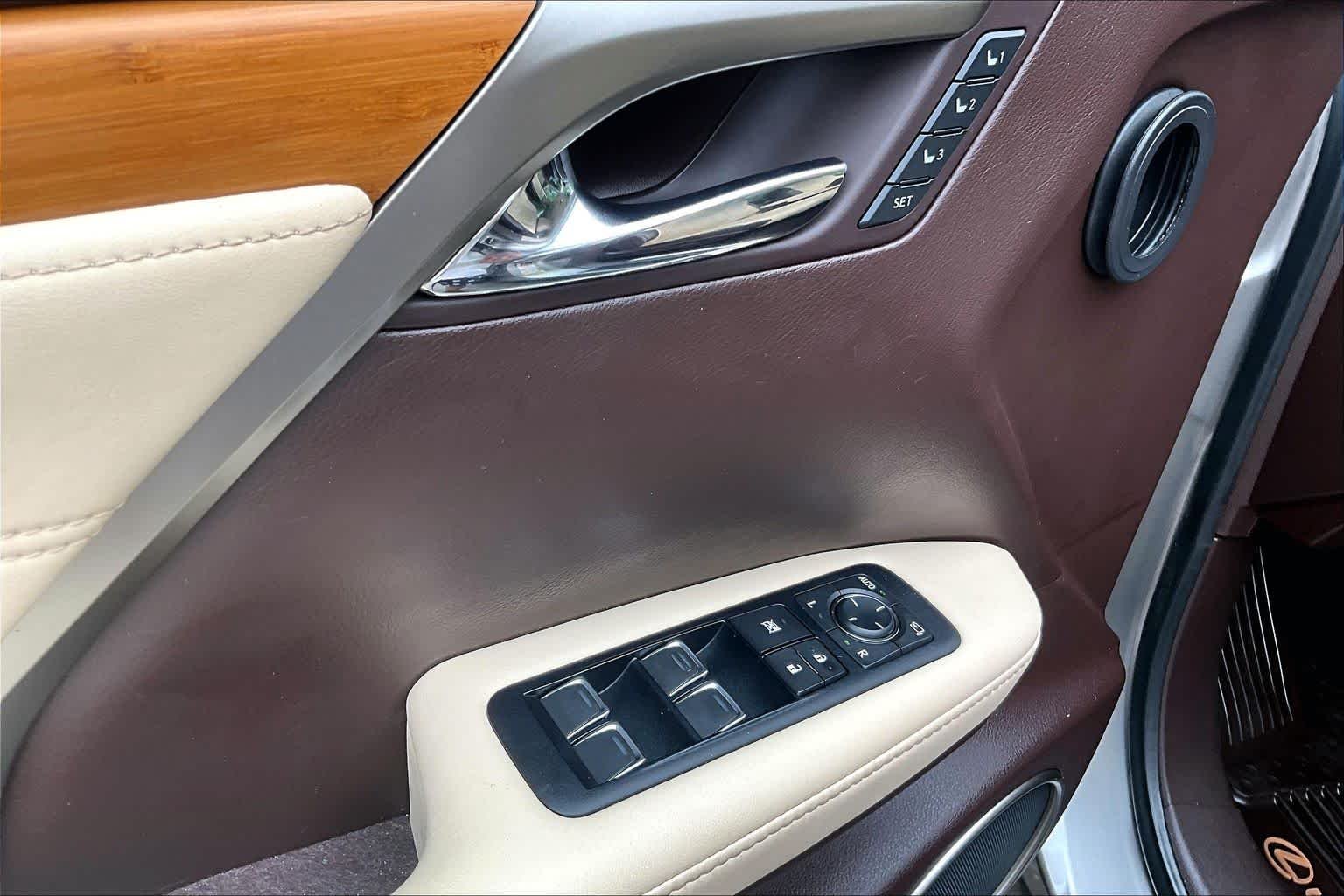Used 2017 Atomic Silver Lexus  image 32