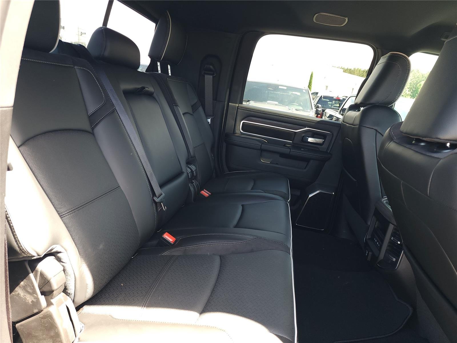 New 2026 Diamond Black Crystal Pearl-Coat Exterior Paint RAM Laramie image 9