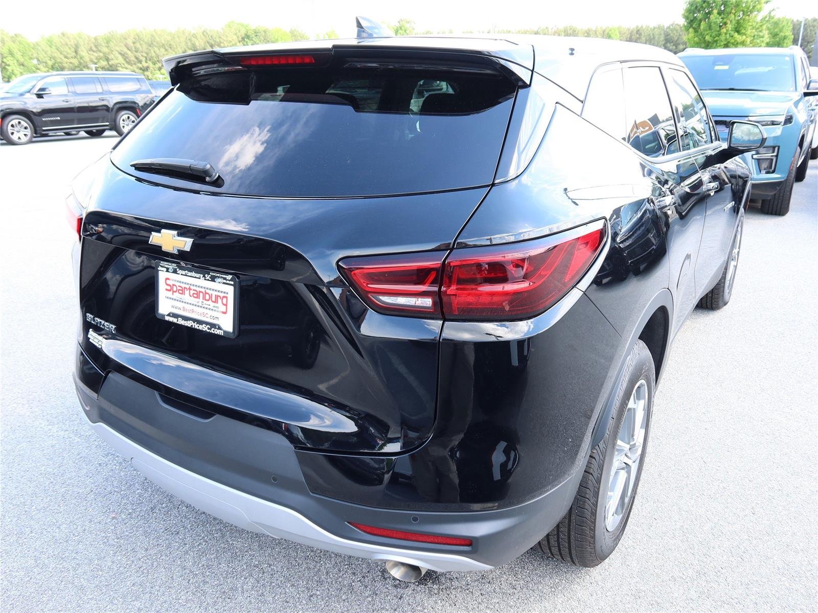 Used 2024 Black Chevrolet LT image 6