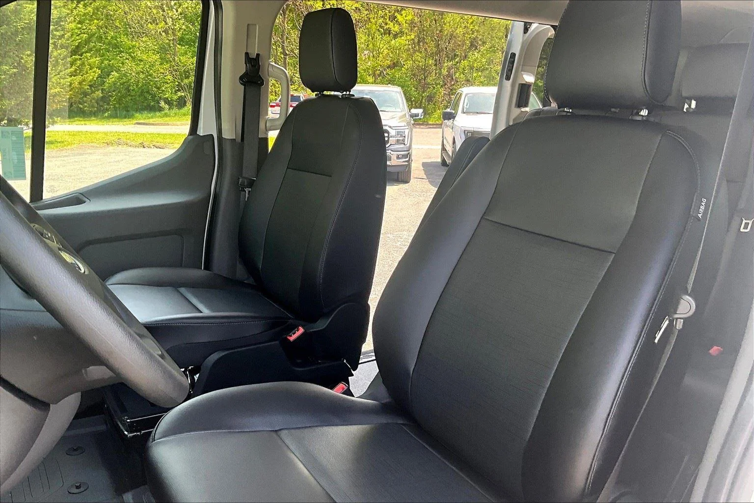 2025 Ford Transit Passenger Van XL - Photo 9
