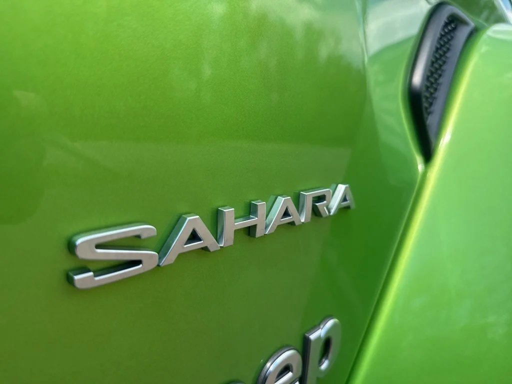 Used 2020 Green Jeep Unlimited Sahara image 10