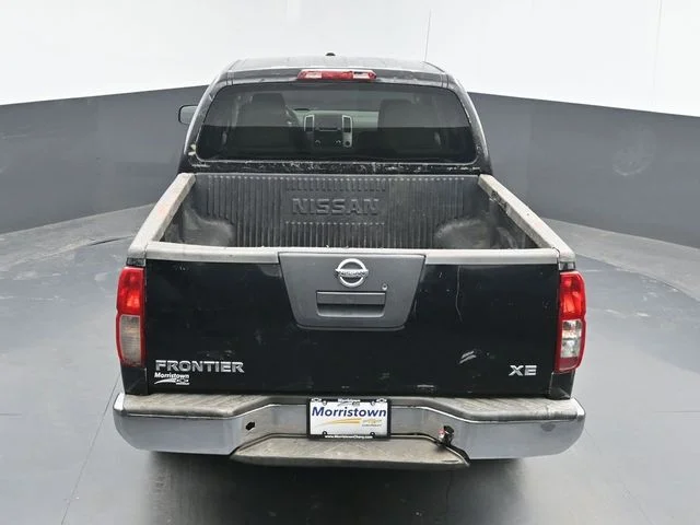 Used 2015 Black Nissan SV image 33