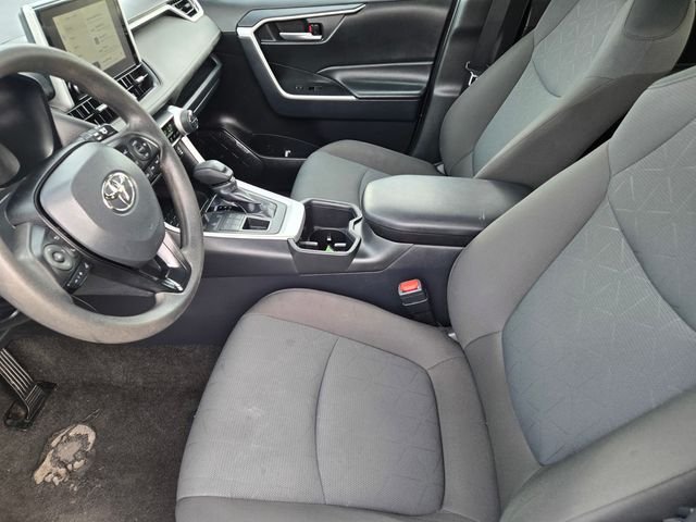 Used 2025  Toyota XLE image 15