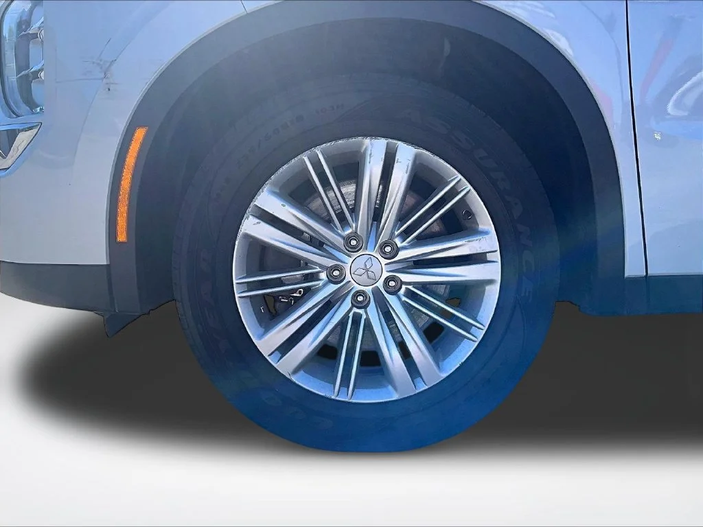Used 2022 Gray Mitsubishi ES image 10