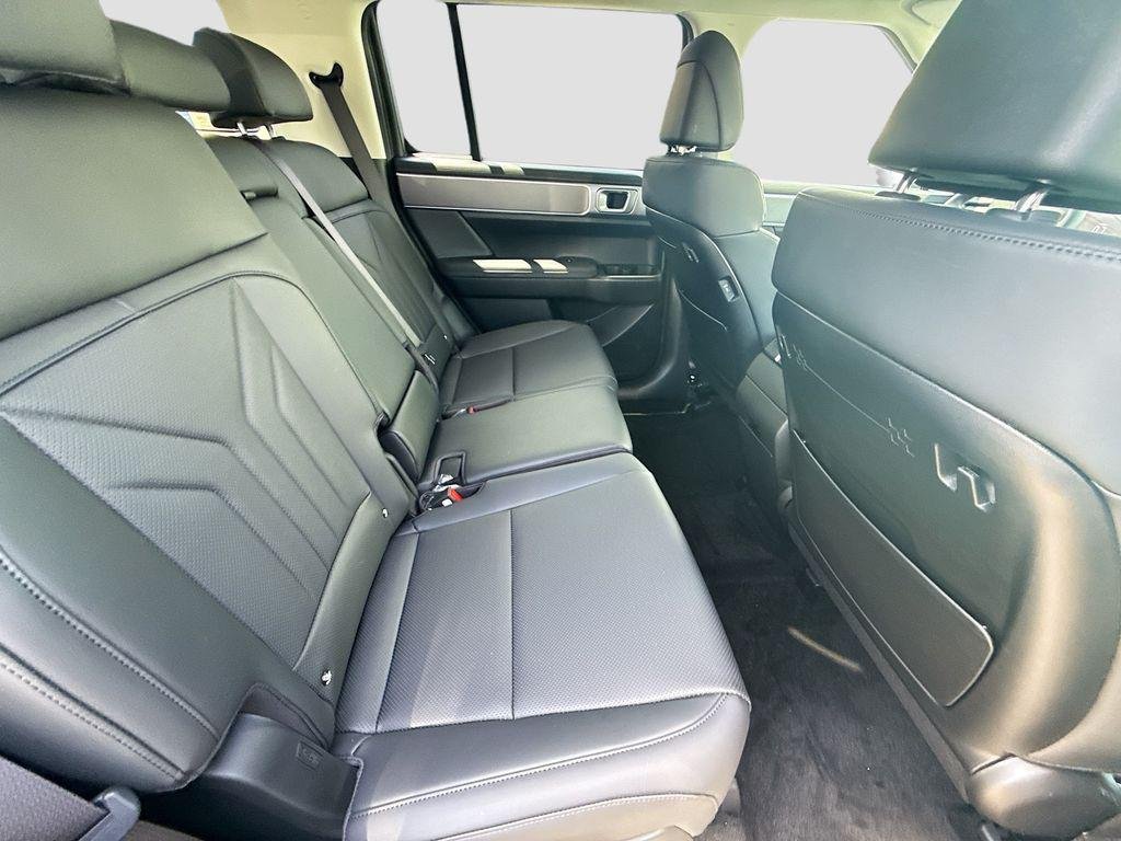 New 2026 Rockwood Green Hyundai SEL FWD image 19