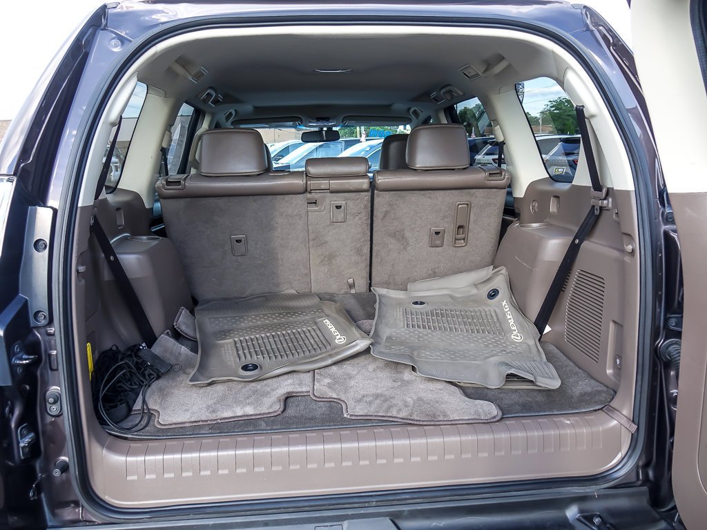 Used 2018 Red Lexus 460 image 20