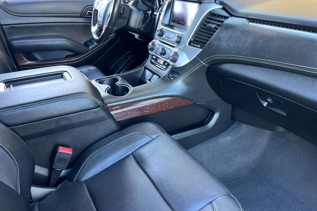Used 2019 Black GMC SLT image 20