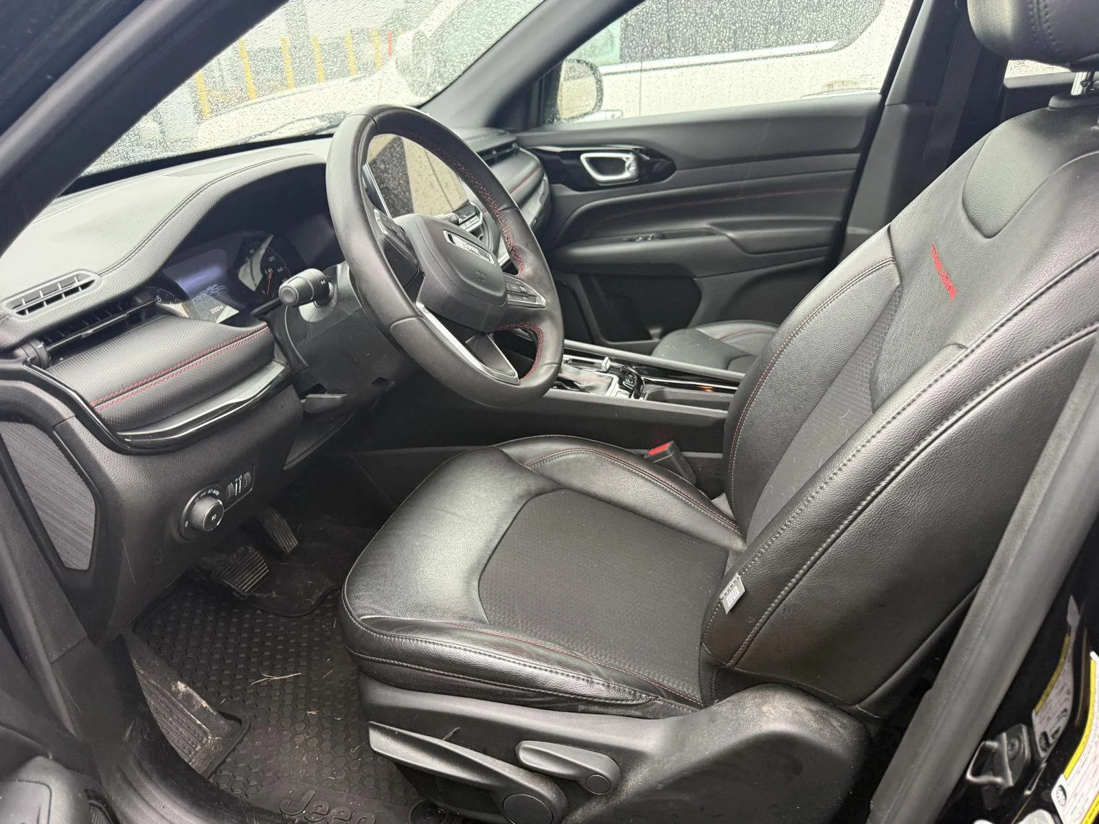 Used 2023 Diamond Black Crystal Pearlcoat Jeep Trailhawk image 6