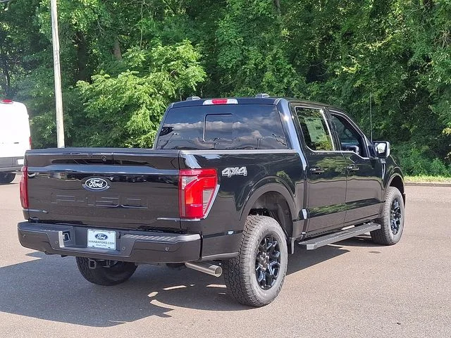 New 2026 Agate Black Metallic Ford XLT image 4