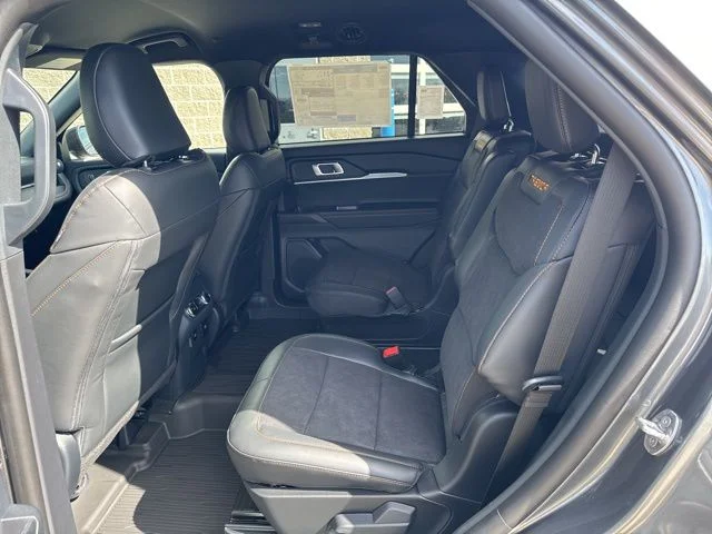 New 2026 Carbonized Gray Metallic Ford Tremor® image 10