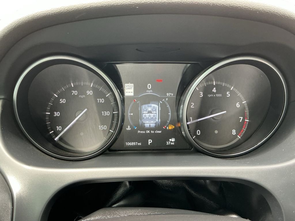Used 2017 White Land Rover HSE Luxury image 14