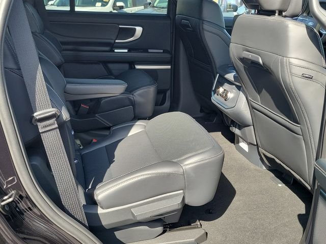 New 2026 Agate Black Metallic Ford Platinum® image 18