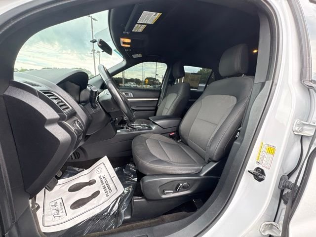 Used 2018 Oxford White Ford XLT image 12