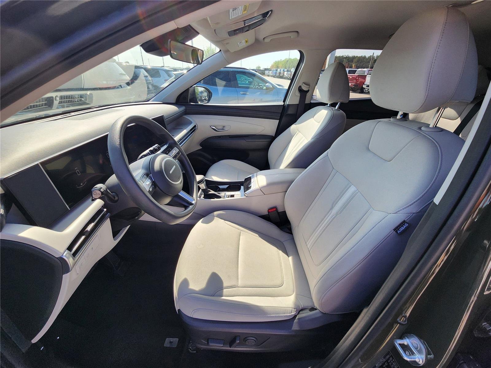 Used 2025 Rockwood Green Hyundai SEL image 12