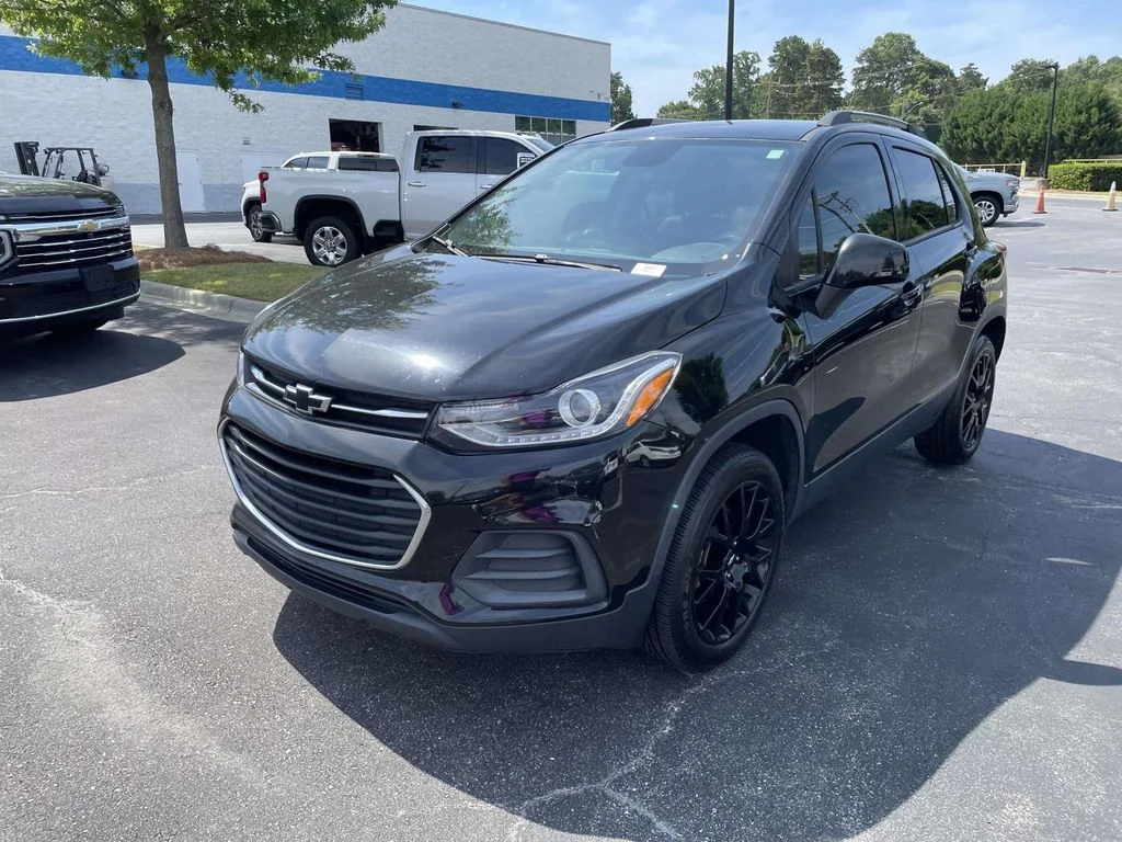 Used 2021 Mosaic Black Metallic Chevrolet LT image 3