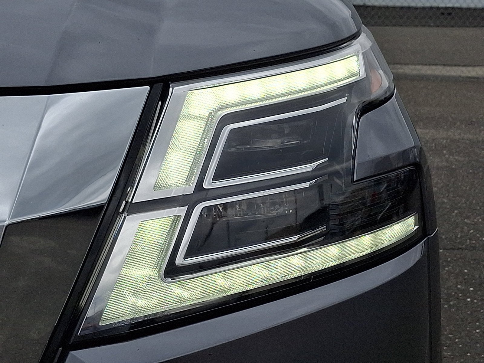 Used 2024 Gun Metallic Nissan SL image 9