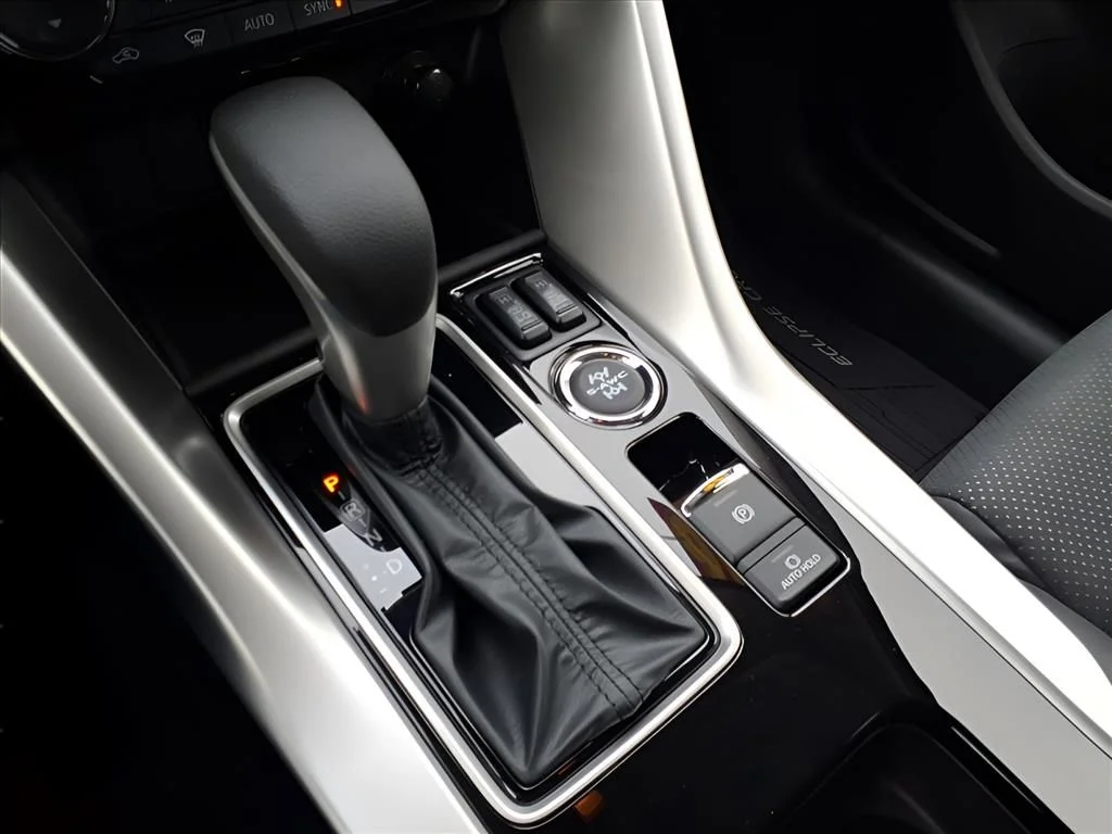 2026 Mitsubishi Eclipse Cross SE - Photo 13
