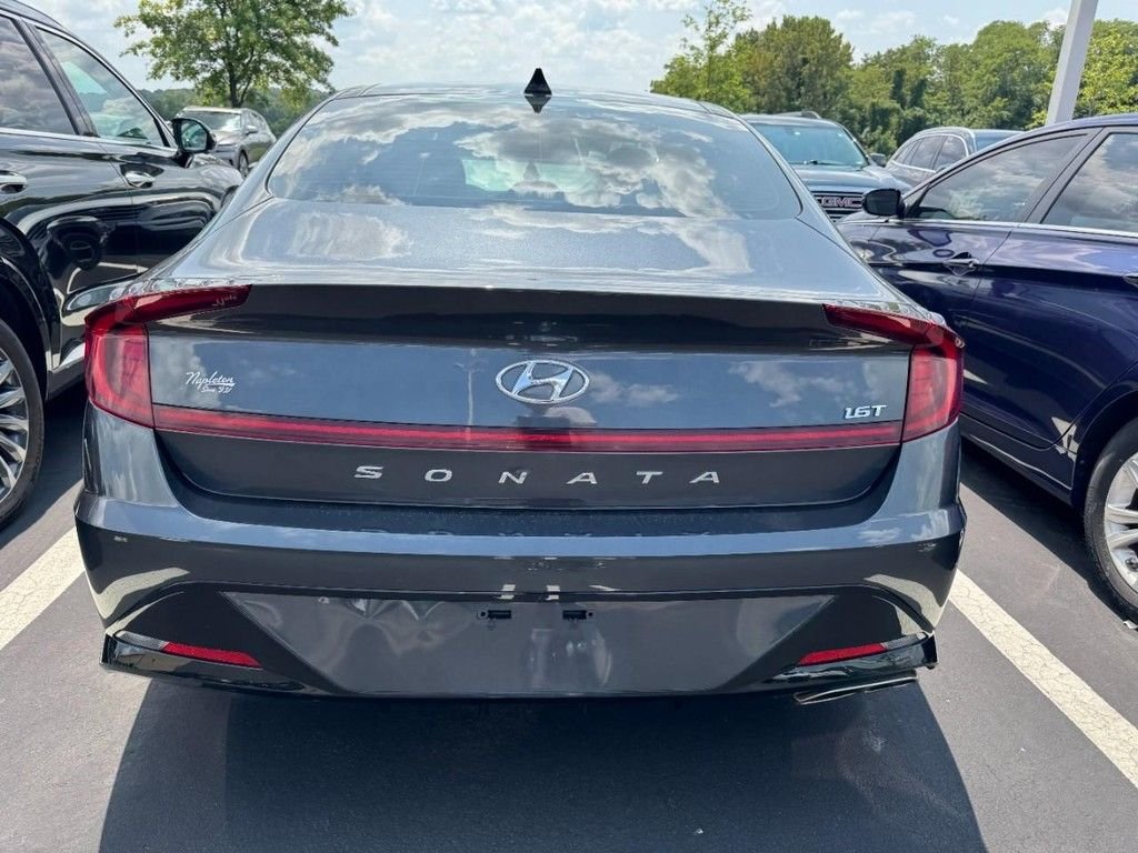 Used 2020 Gray Hyundai SEL Plus image 3